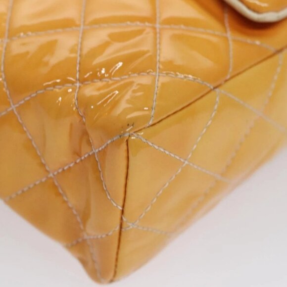 CHANEL Matelasse Chain Shoulder Bag Enamel Yellow CC Auth 106418 - Picture 3 of 16